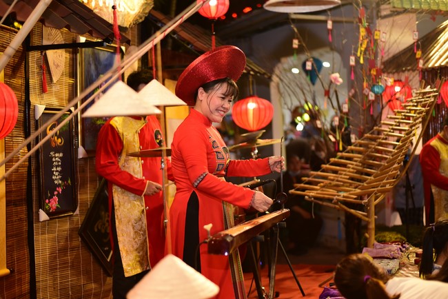 Chùm ảnh mồng một Tết Nhâm Dần